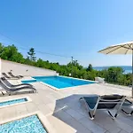 Apartamento In 39337 Crikvenica